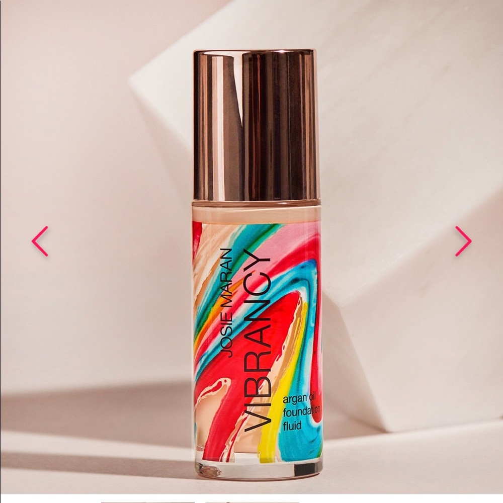 Josie Maran Vibrancy Foundation new in box - awakened shade